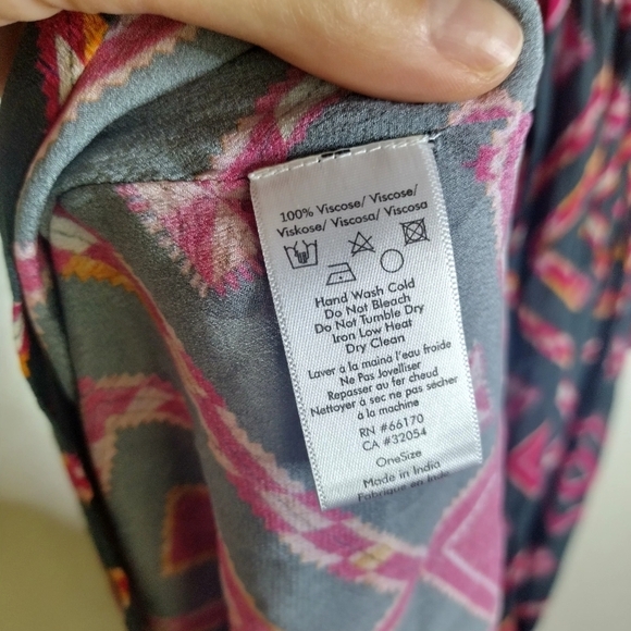 ANTHROPOLOGIE RUJUTA SHETH Marie Cinched Caftan in Black Red Diamond Print Sz OS - Picture 7 of 9